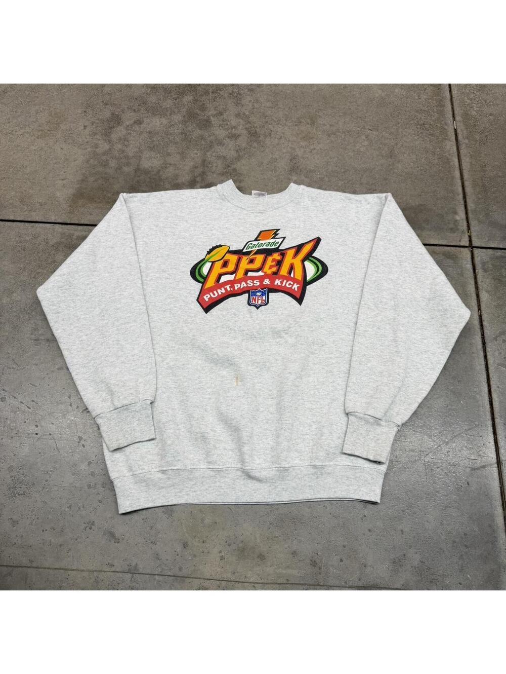 vintage gatorade punt pass and kick nfl grey crewneck size large HAS STAIN